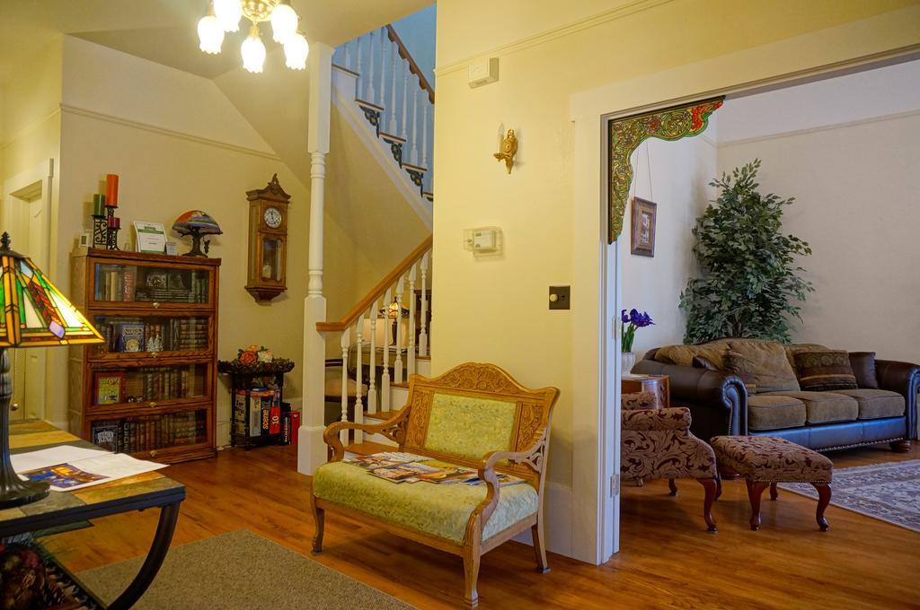 Starlight Pines Bed & Breakfast Флегстафф Екстер'єр фото